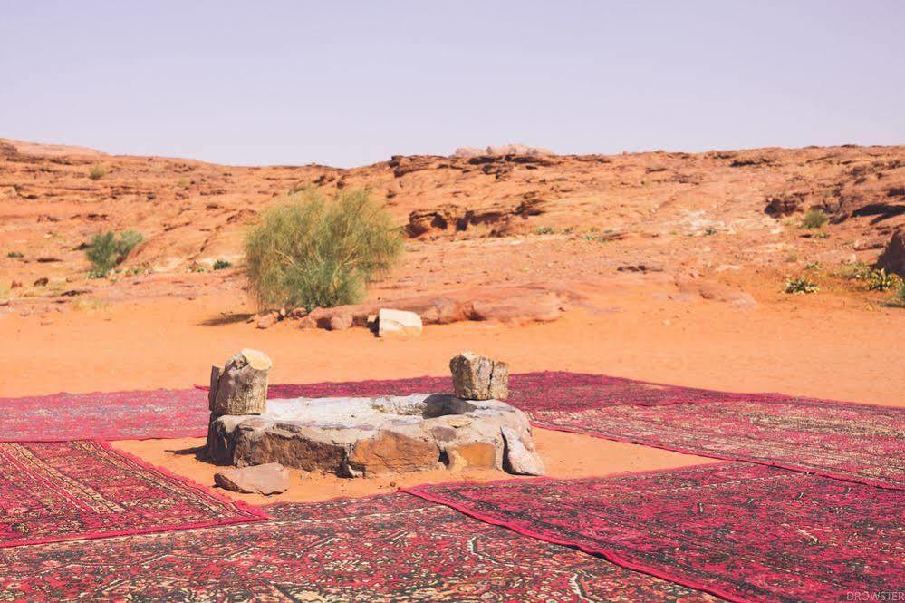 Mohammed Mutlak Camp Hotel Wadi Rum Bagian luar foto