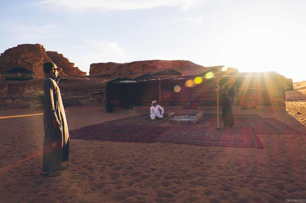 Mohammed Mutlak Camp Hotel Wadi Rum Bagian luar foto