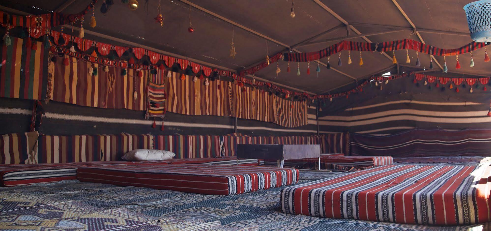 Mohammed Mutlak Camp Hotel Wadi Rum Bagian luar foto