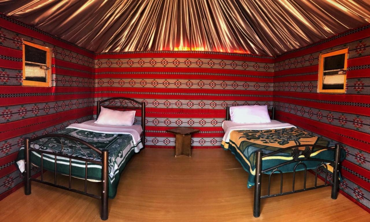 Mohammed Mutlak Camp Hotel Wadi Rum Bagian luar foto